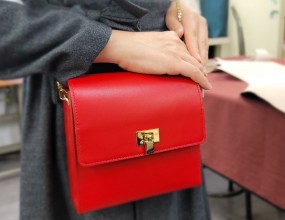가죽공예 내가 만드는 깜찍 미니백만들기~
.
.
#광화문한국문화센터 #가죽공예강좌 02-737-0621
#가죽공예 #미니백만들기 #가죽공예배우는곳 #서울가죽공예 #가죽공방수업 #가죽공예배우기 #가죽공방 #홍대가죽공방 #광화문가죽공예 #종로가죽공예 #성동구가죽공예 #가죽공예자격증 #종로가죽공방 #광화문가죽공방 #동대문가죽공예 #평생교육바우처 #직장인취미 #leather #leatherart #leatherbag #leathercrafts #을지로가죽공예 #가죽공예클래스 #마포가죽공예 #용산가죽공예 #동대문가죽공방 #영등포가죽공방 #handecraft #성동구가죽공방 #취미스타그램